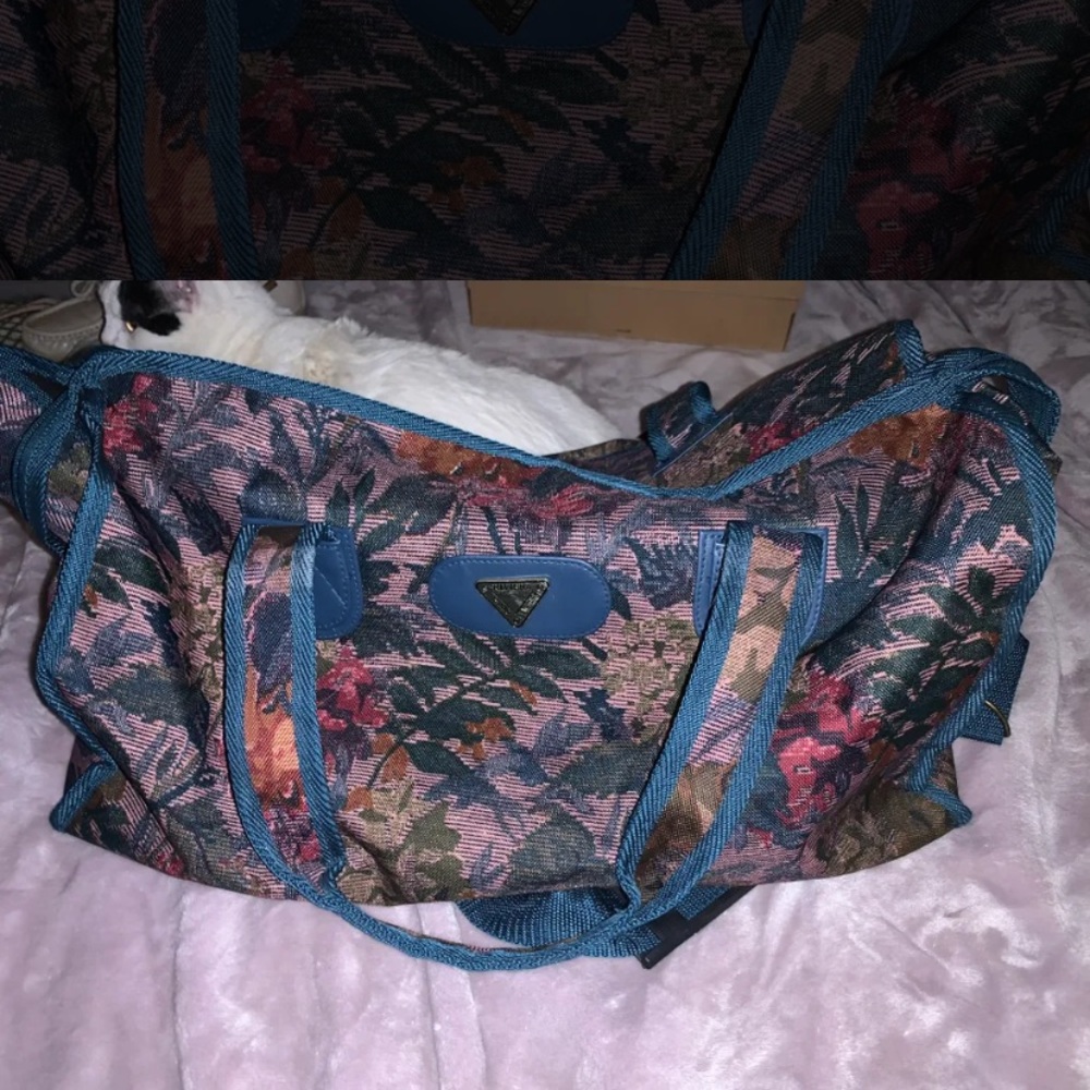 Vintage floral duffle bag